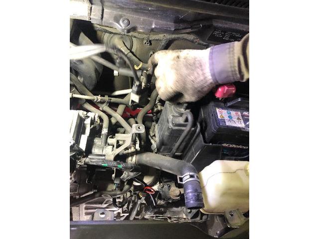 スズキ　ワゴンR  エンジン載せ換え！
ラジエーター水漏れ交換！