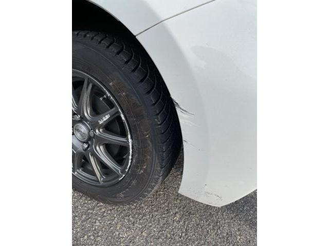 トヨタ　　アクア　鈑金塗装