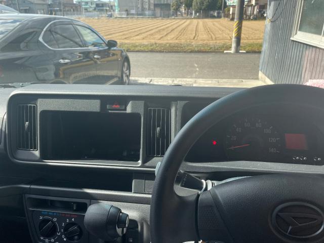 ダイハツ　ハイゼット　　ナビ取り付け