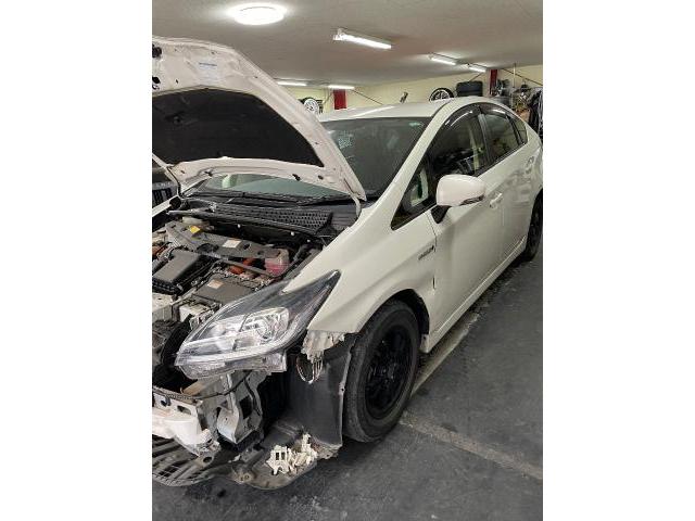 トヨタ　プリウス　キズ　修理　交換　車検等