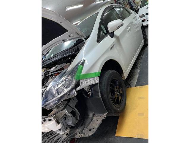 トヨタ　プリウス　キズ　修理　交換　車検等