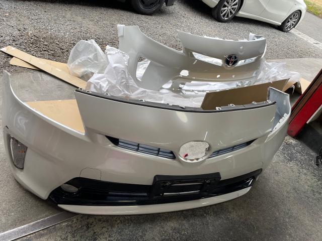 トヨタ　プリウス　キズ　修理　交換　車検等