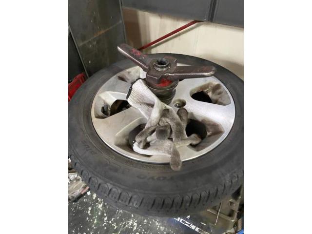 スズキ　ワゴンR 中古タイヤに交換　　