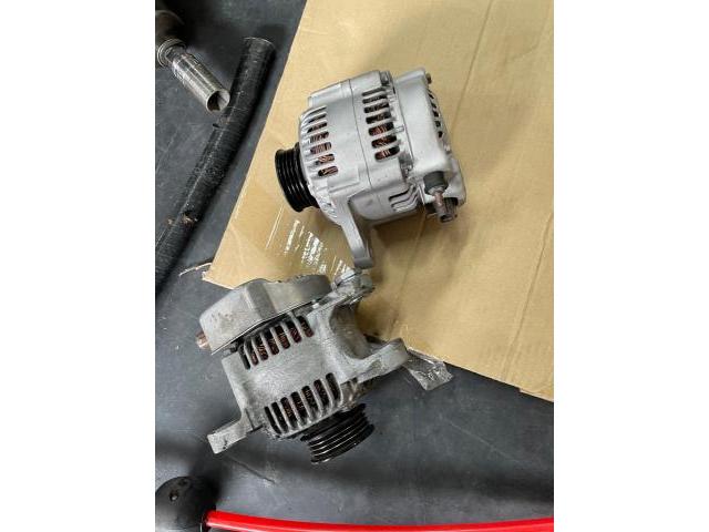 ダイハツ　ミラ　オルタネーター　ベルト交換　ウォーターポンプ交換