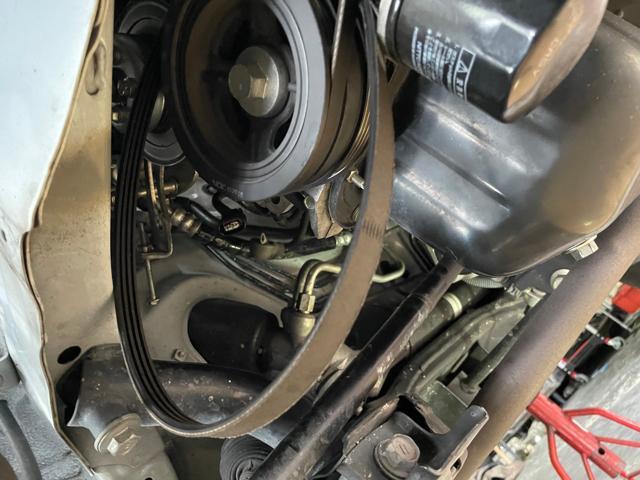 ダイハツ　ミラ　オルタネーター　ベルト交換　ウォーターポンプ交換