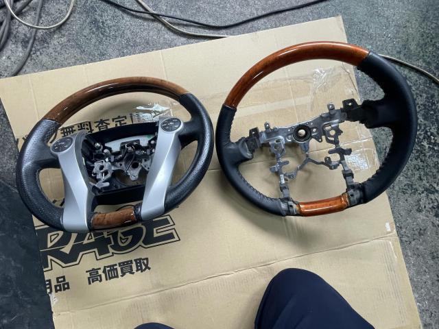 トヨタ　プリウス　内装品取付