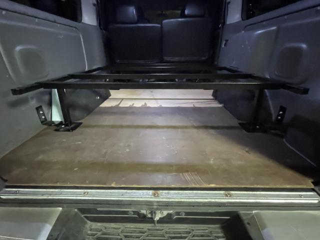 日産　キャラバンコーチ　内装品取付