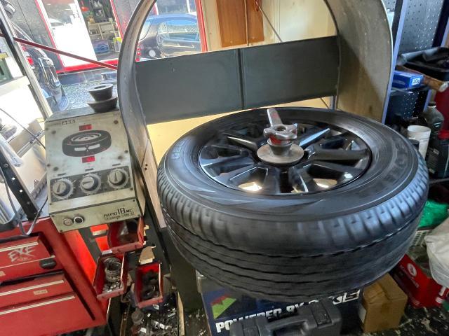 トヨタ　ランドクルーザープラド　ホイール・タイヤ交換