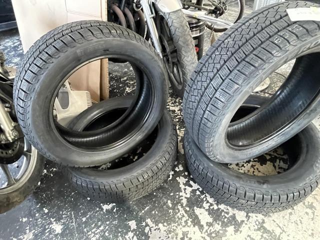 スバル　レヴォーグ　ホイール・タイヤ交換