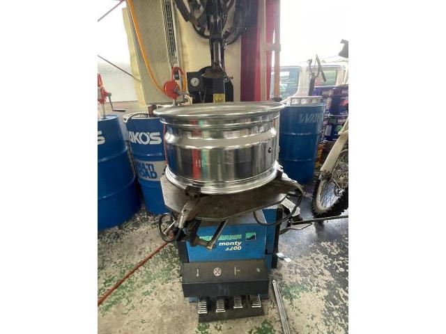 トヨタ　ハイエースバン　ホイール・タイヤ交換