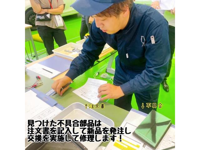 愛知県自動車整備技能競技大会　にて　準優勝しました。
競技車両はトヨタ・アクアでした