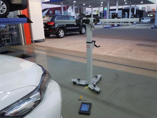 トヨタ　ハリアー　ガラス交換　エーミング作業
大府市　点検　整備　自動ブレーキ調整