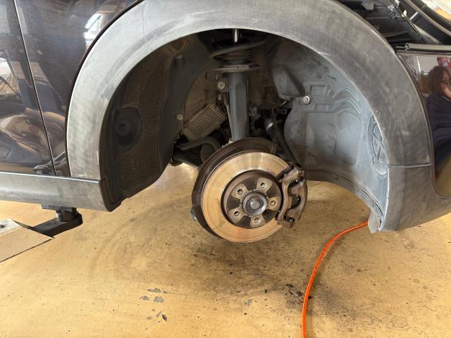 【名古屋市港区】BMW MINIのブレーキパッド交換ならアジア自動車へ