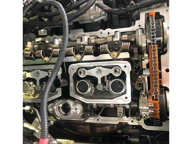 三重桑名四日市で車修理車検なら日進モータースへ　BMW１シリーズ　BMWX1　オイル漏れ修理　ヘッドカバーガスケット交換　バッテリー交換　車検　１２か月点検