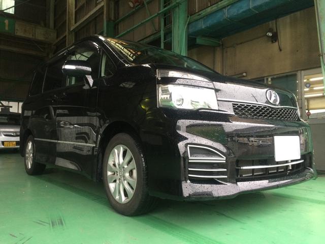 トヨタ　ヴォクシー　タイヤ交換