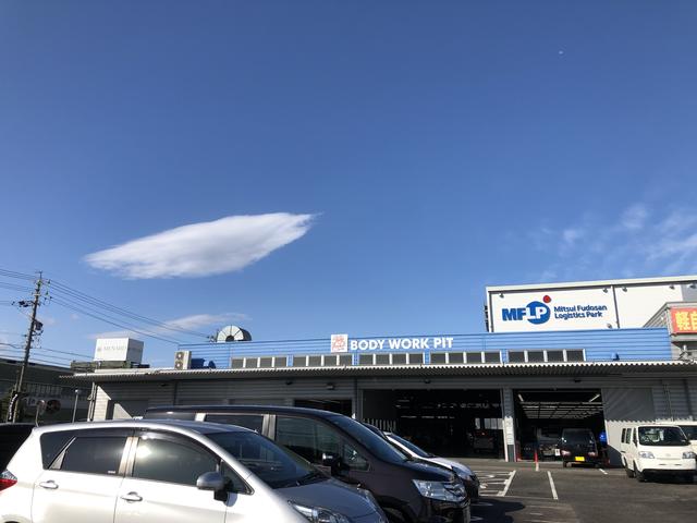 【オートプラザラビット稲沢本店　鈑金工場】