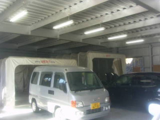 自慢の大型板金ブース☆ちょっとしたキズもお任せ下さい！！