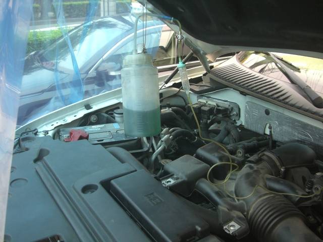 ナビゲーター　チェックエンジン点灯　愛知県　小牧市　アメ車の修理はワイエスオートサービス