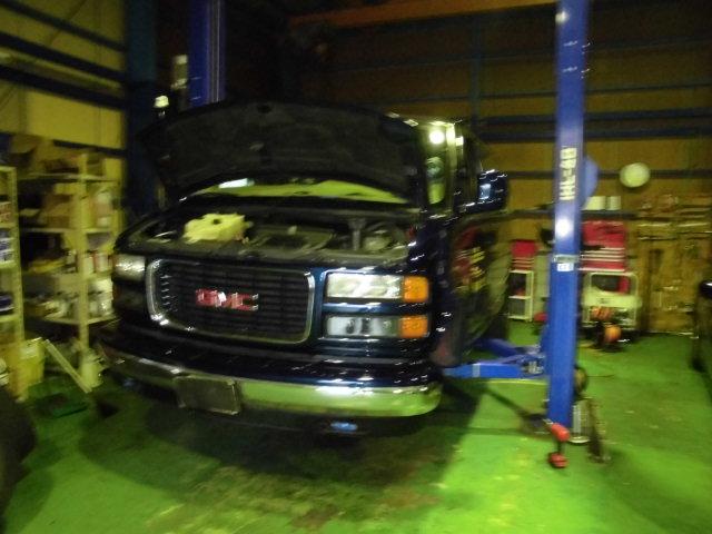 GMC　サバナ　足廻りより異音　愛知県　小牧市　外車の修理はワイエスオートサービス