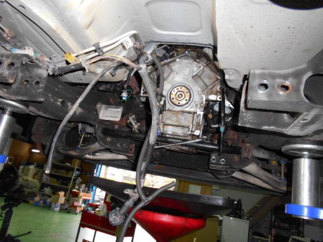 キャデラック　2008　エスカレード　AT故障　滑り　エンジンオイル漏れ　愛知県　小牧市　アメ車の修理はワイエスオートサービス