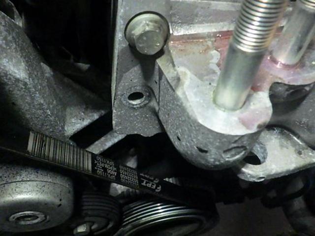 アルファロメオ　ジュリエッタ　タイミングベルト交換