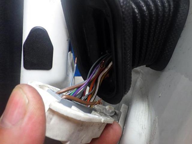 フィアット　５００　パワーウィンド不良　配線修理