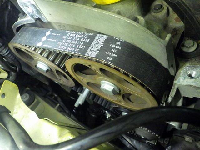 ルノー　カングー　タイミングベルト＆ウォーターポンプ交換