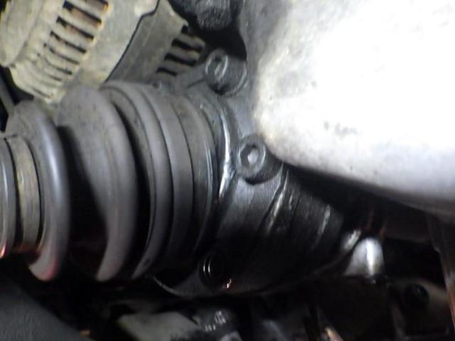 アルファロメオ　アルファ１５６　バッテリーチャージランプ点灯　オルタネーター交換