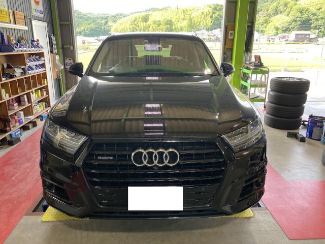 AUDI アウディ Q7 4M　／　水漏れ！　車検！　飛び石！　三重　津　松阪　多気　伊勢