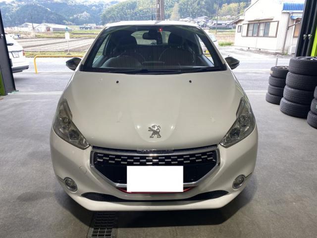 PEUGEOT 208GTi　／　ウィンドガラス落下！　プジョー修理　三重　津　松阪　多気　伊勢