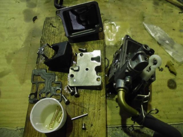 愛知県 小牧市 ネプチューン 2馬力船外機 中華製船外機 修理 愛知県 小牧市 ネプチューン 2馬力船外機 中華製船外機 修理