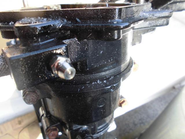 船外機修理　トーハツ２馬力船外機　ＭＦＳ２　点検整備修理①　シフトレバー固着修理　グリスニップル装着編　岡山県　鳥取県　兵庫県　美作市　津山市　赤磐市
勝央町　奈義町