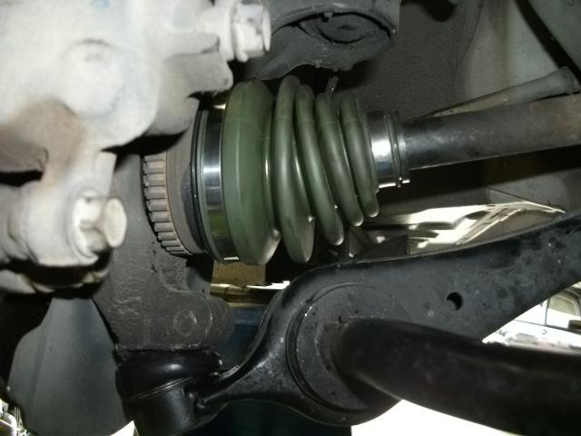 MRワゴン　ドライブシャフトブーツ交換