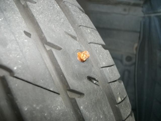 エスティマ　パンク修理