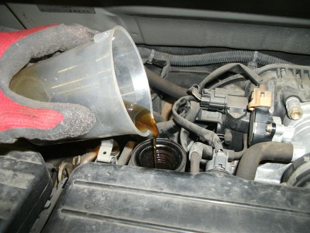 ダイハツ　ムーヴ　エンジン内部洗浄