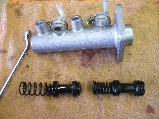 いすゞ エルフ ブレーキマスターオーバーホール