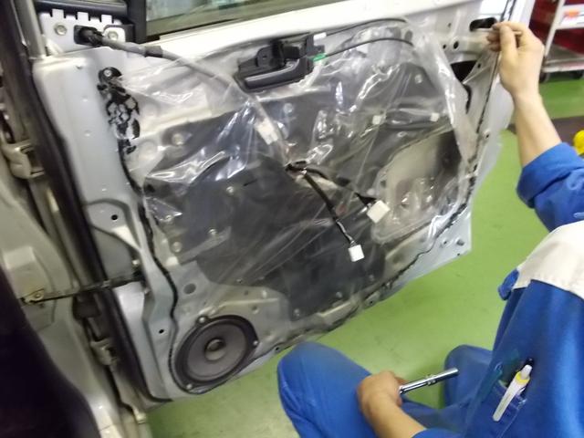 ダイハツ　ムーヴ　アウターハンドル交換