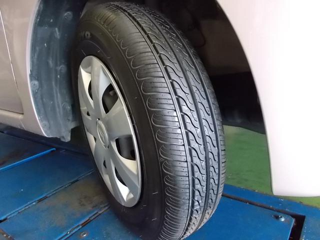 ダイハツ　ミラ　タイヤ交換