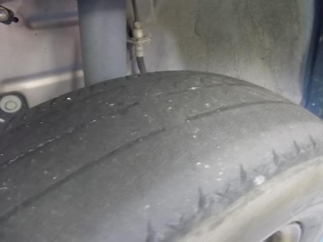 ダイハツ　ミラ　タイヤ交換