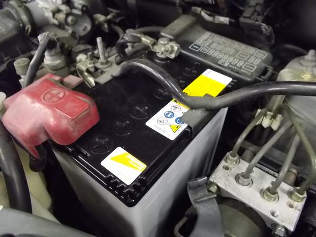 ダイハツ　ムーヴ　バッテリー交換