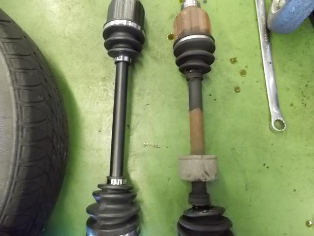 日産　モコ　ドライブシャフトＡＳＳＹ交換
