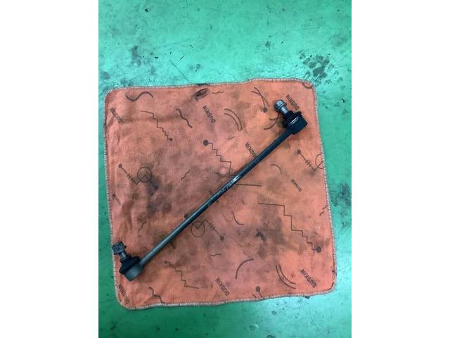 トヨタ　シエンタ　スタビライザーリンクロッド　足廻り　グリース漏れ　異音　ブーツ破れ
津島市愛西市稲沢市あま市