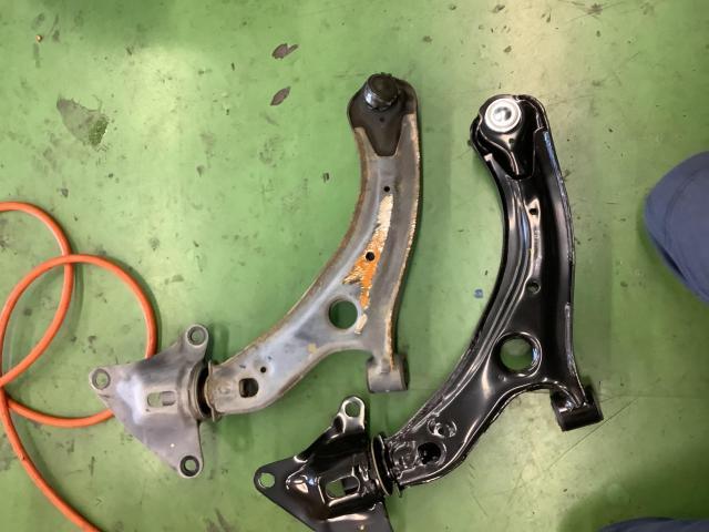 ホンダ　フィット　ロアボールジョイント脱落によりロアアーム交換　津島市　愛西市　稲沢市あま市