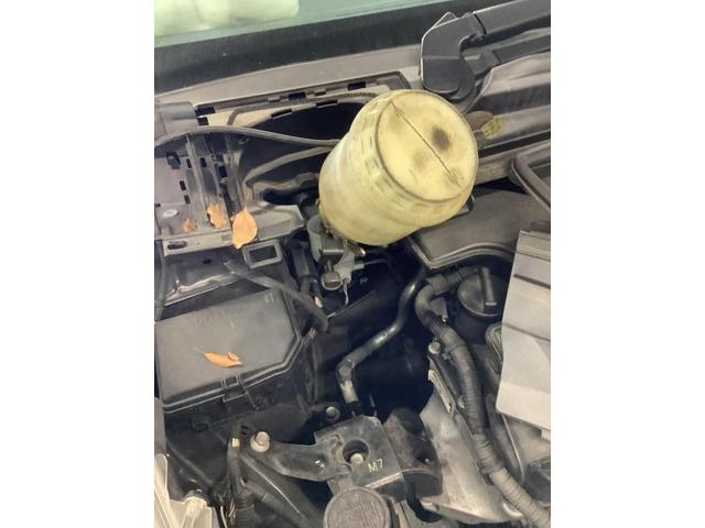 トヨタ　ヴィッツ　車検　ブレーキオイル交換　津島市　愛西市　稲沢市　あま市