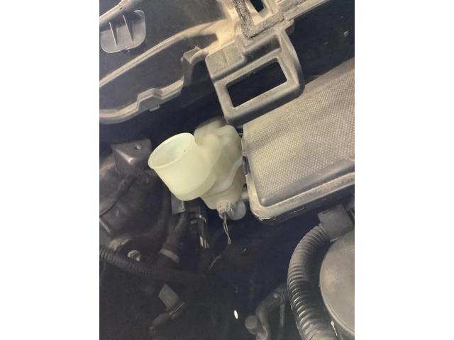 トヨタ　ヴィッツ　車検　ブレーキオイル交換　津島市　愛西市　稲沢市　あま市