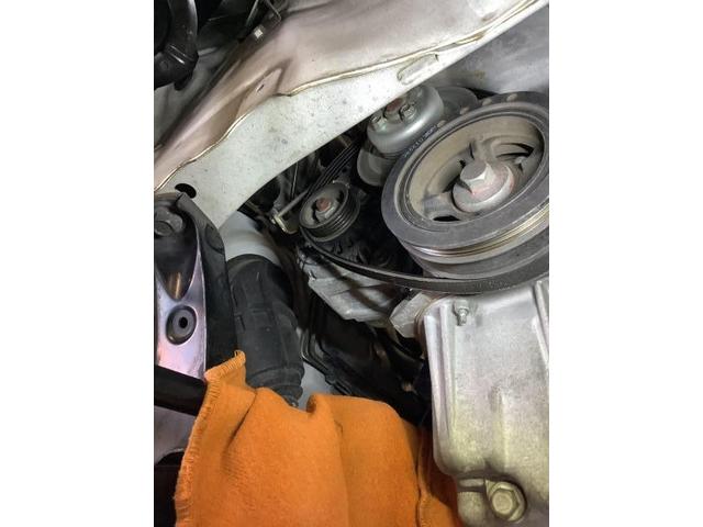 ダイハツ　ムーヴ　ベルト交換　キュルキュル音　ひび割れ　異音
津島市愛西市あま市稲沢市