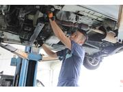 車検・修理・タイヤやカーナビの取付、板金塗装など、何でも対応できるのが自慢です！