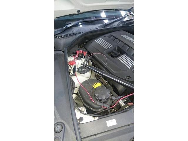 BMW5シリーズワゴン　リアのエアサス交換、診断機