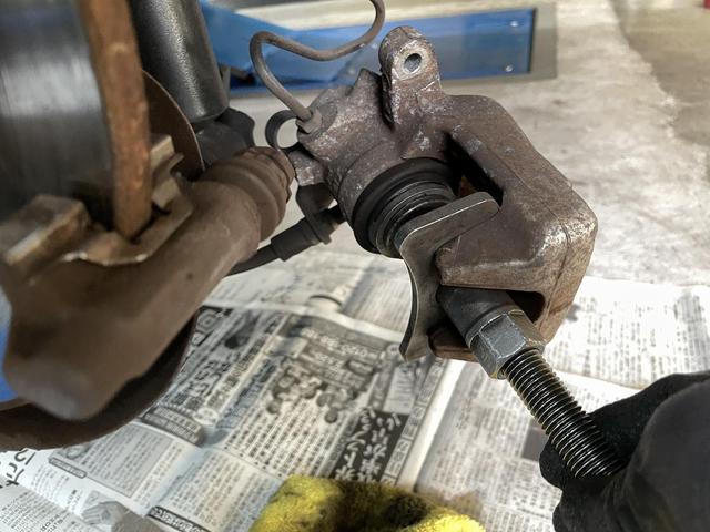 プジョー308㏄　オイル交換　エレメント交換　ブレーキパット交換　認証工場　整備
プジョー修理　定期点検　法定点検　弊社は認証工場なのでブレーキパット交換できます　愛知県　名古屋市　緑区　天白区　昭和区　瑞穂区　刈谷市　岡崎市
