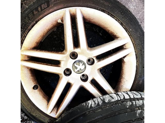 プジョー308㏄　オイル交換　エレメント交換　ブレーキパット交換　認証工場　整備
プジョー修理　定期点検　法定点検　弊社は認証工場なのでブレーキパット交換できます　愛知県　名古屋市　緑区　天白区　昭和区　瑞穂区　刈谷市　岡崎市
